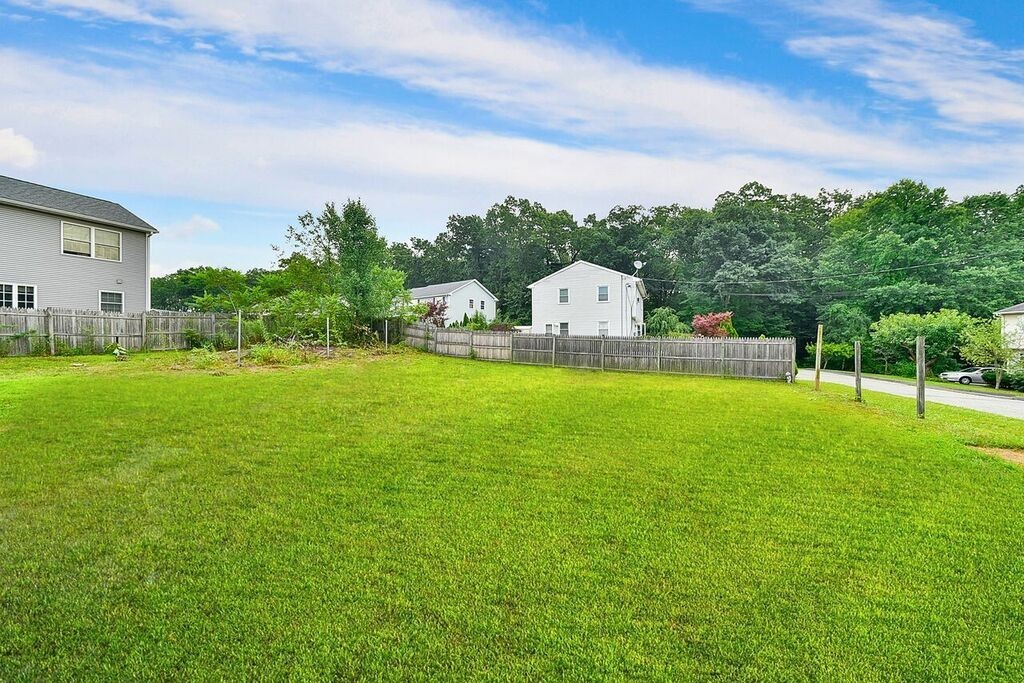 95-97 Kent Road Springfield, MA 01129 - Photo 4 of 25 Gallery Image 4