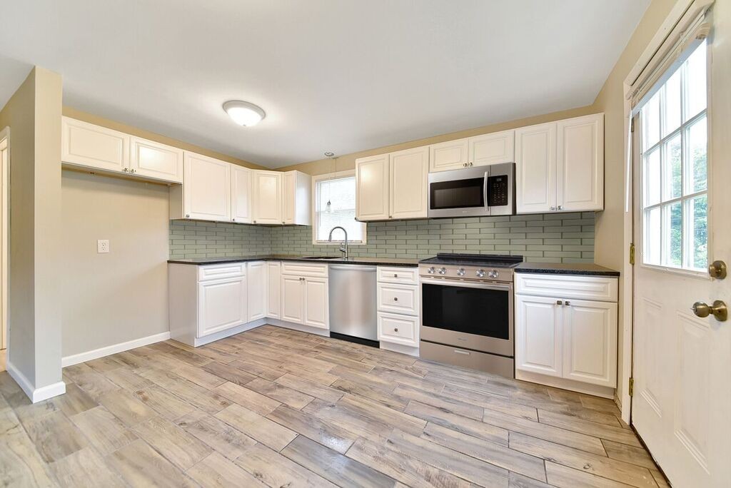 95-97 Kent Road Springfield, MA 01129 - Photo 6 of 25 Gallery Image 6