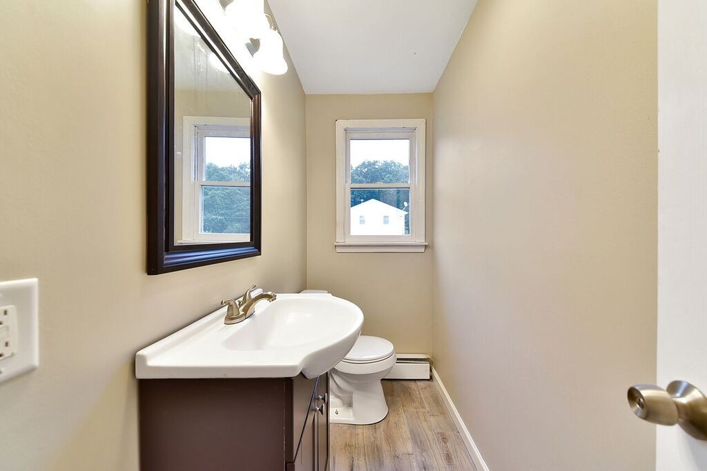 95-97 Kent Road Springfield, MA 01129 - Photo 8 of 25 Gallery Image 8