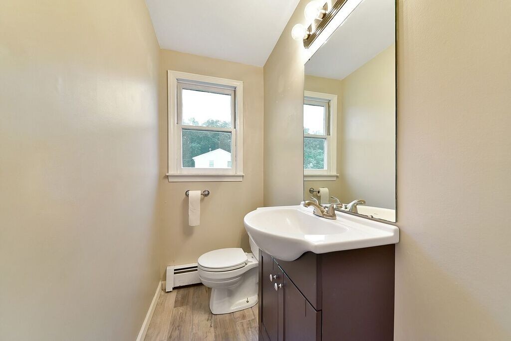 95-97 Kent Road Springfield, MA 01129 - Photo 9 of 25 Gallery Image 9