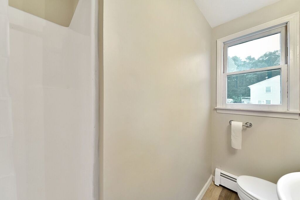 95-97 Kent Road Springfield, MA 01129 - Photo 10 of 25 Gallery Image 10