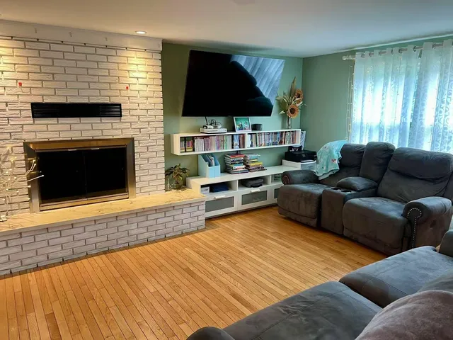 $695,000 | 166 Lakeview Drive, Shelburne, VT 05482