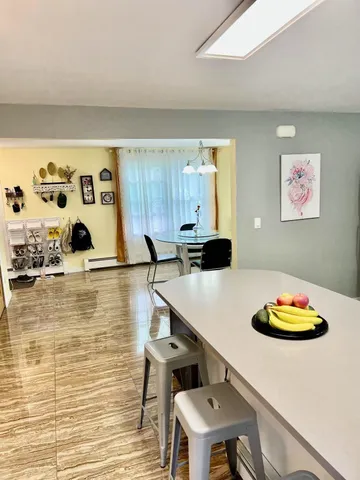 $695,000 | 166 Lakeview Drive, Shelburne, VT 05482