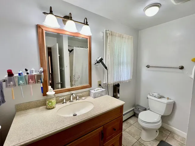 $695,000 | 166 Lakeview Drive, Shelburne, VT 05482