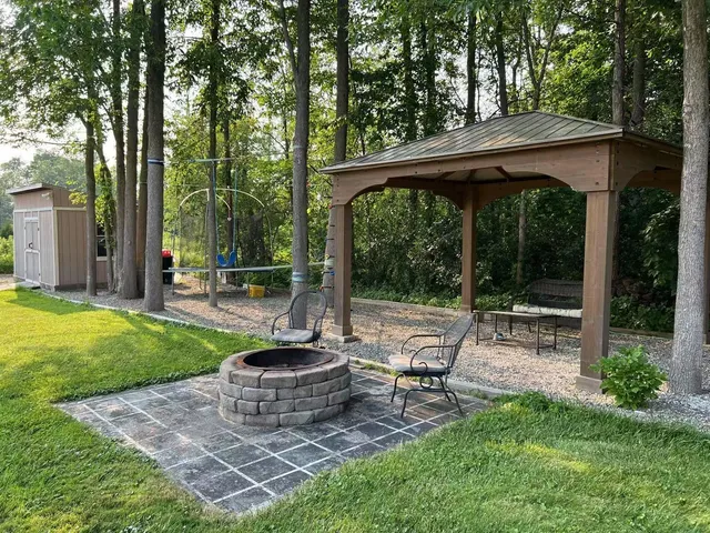 $695,000 | 166 Lakeview Drive, Shelburne, VT 05482