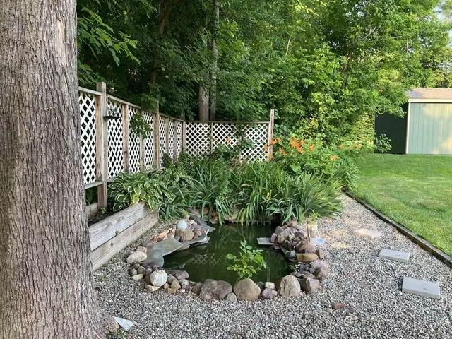 $695,000 | 166 Lakeview Drive, Shelburne, VT 05482