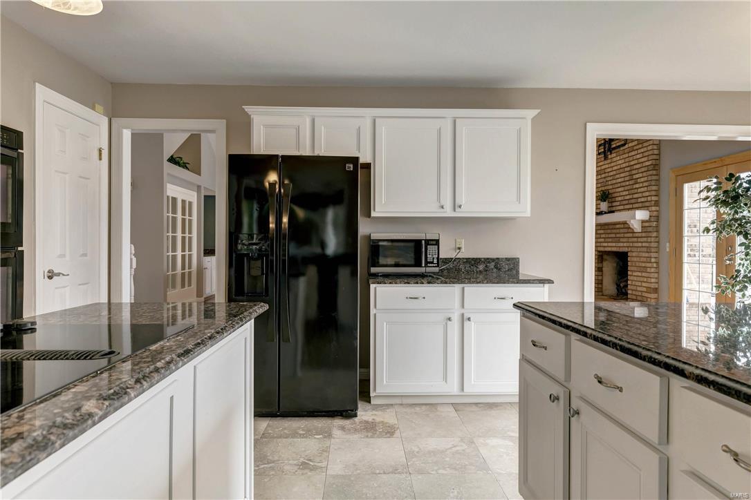 8 Preston Ridge Court Chesterfield, MO 63017 - Photo 12 of 39 Gallery Image 12