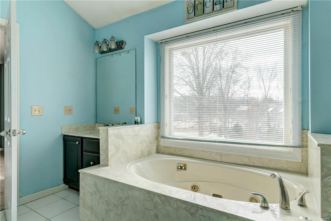 8 Preston Ridge Court Chesterfield, MO 63017 - Photo 22 of 39 Gallery Image 22