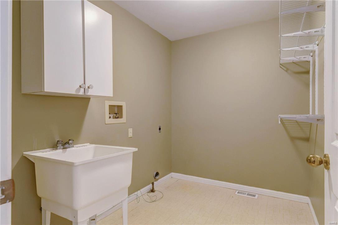 8 Preston Ridge Court Chesterfield, MO 63017 - Photo 26 of 39 Gallery Image 26