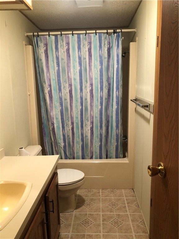 248 Webb Road Seneca, SC 29678 - Photo 10 of 37 Full Bath off Hall