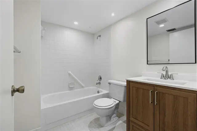 $2,500 | 1801 Eleuthera Point, Unit J3, Coconut Creek, FL 33066