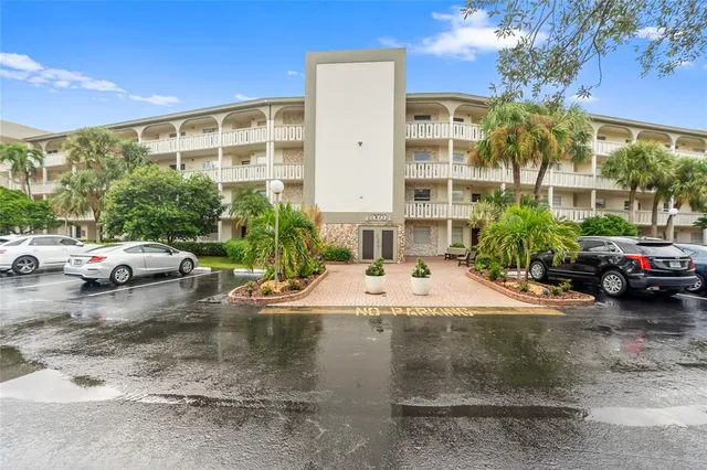 $2,500 | 1801 Eleuthera Point, Unit J3, Coconut Creek, FL 33066