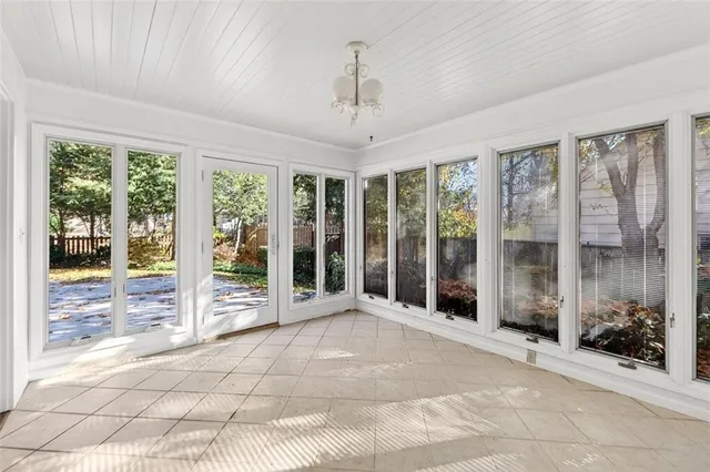 $715,000 | 5509 Norwood Road, Fairway, KS 66205