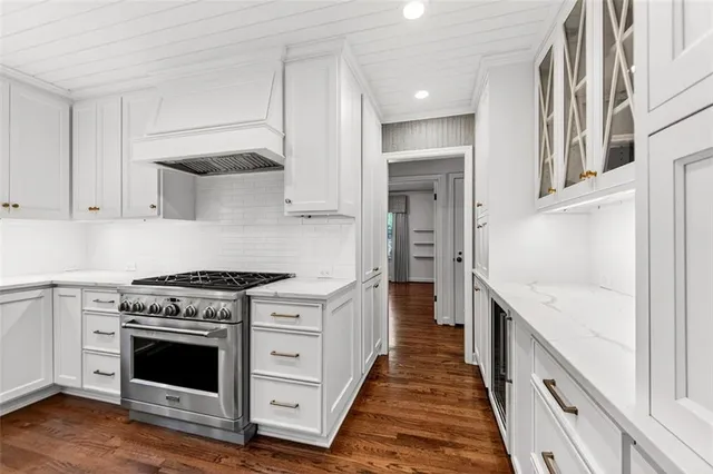 $715,000 | 5509 Norwood Road, Fairway, KS 66205