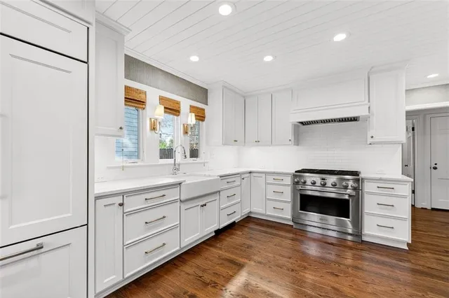 $715,000 | 5509 Norwood Road, Fairway, KS 66205