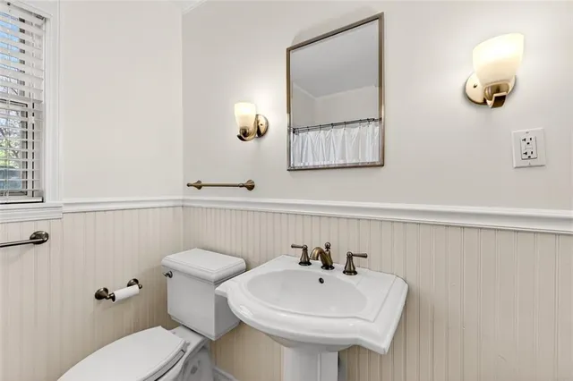 $715,000 | 5509 Norwood Road, Fairway, KS 66205