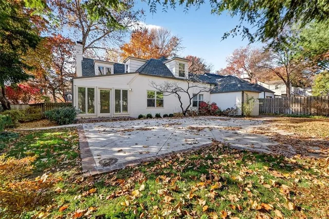 $715,000 | 5509 Norwood Road, Fairway, KS 66205