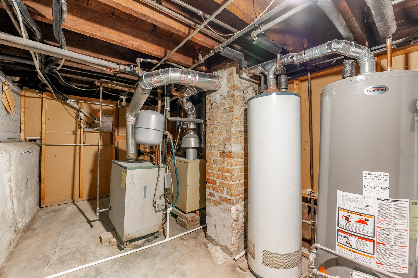 Undisclosed Address Chicago, IL 60647 - Photo 11 of 13 a view of a storage room