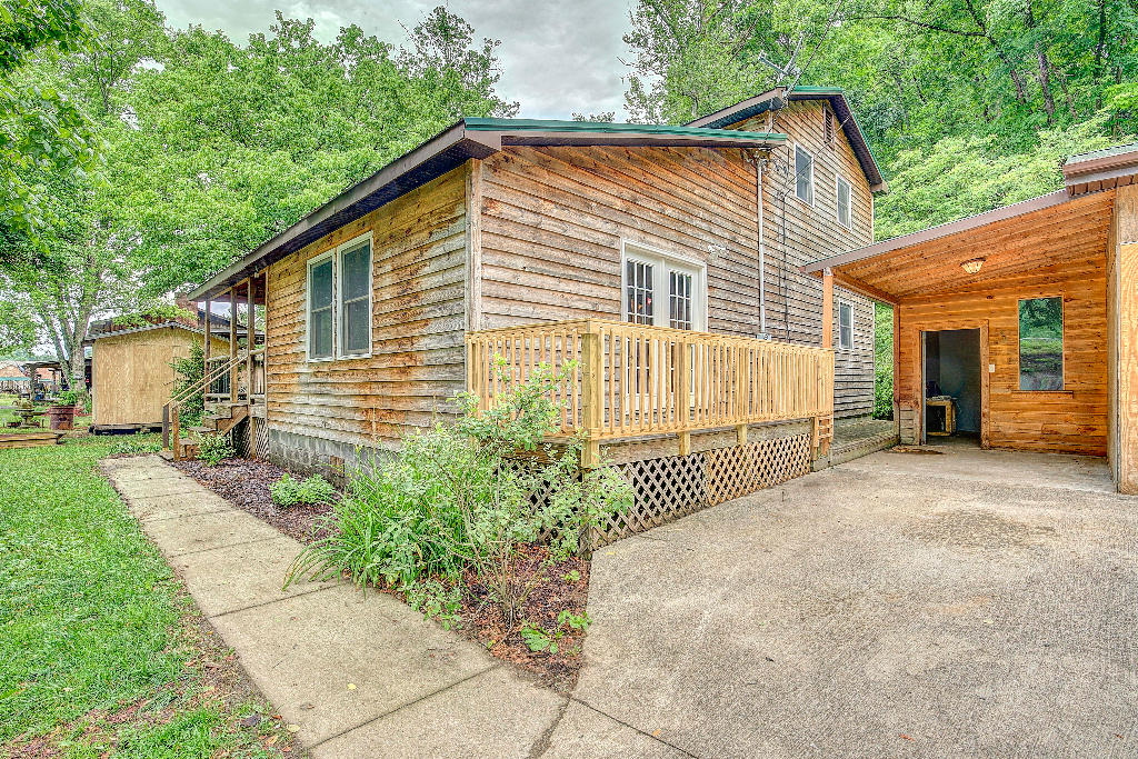 1019 Highway 321 Hampton, TN 37658 - Photo 18 of 26 16
