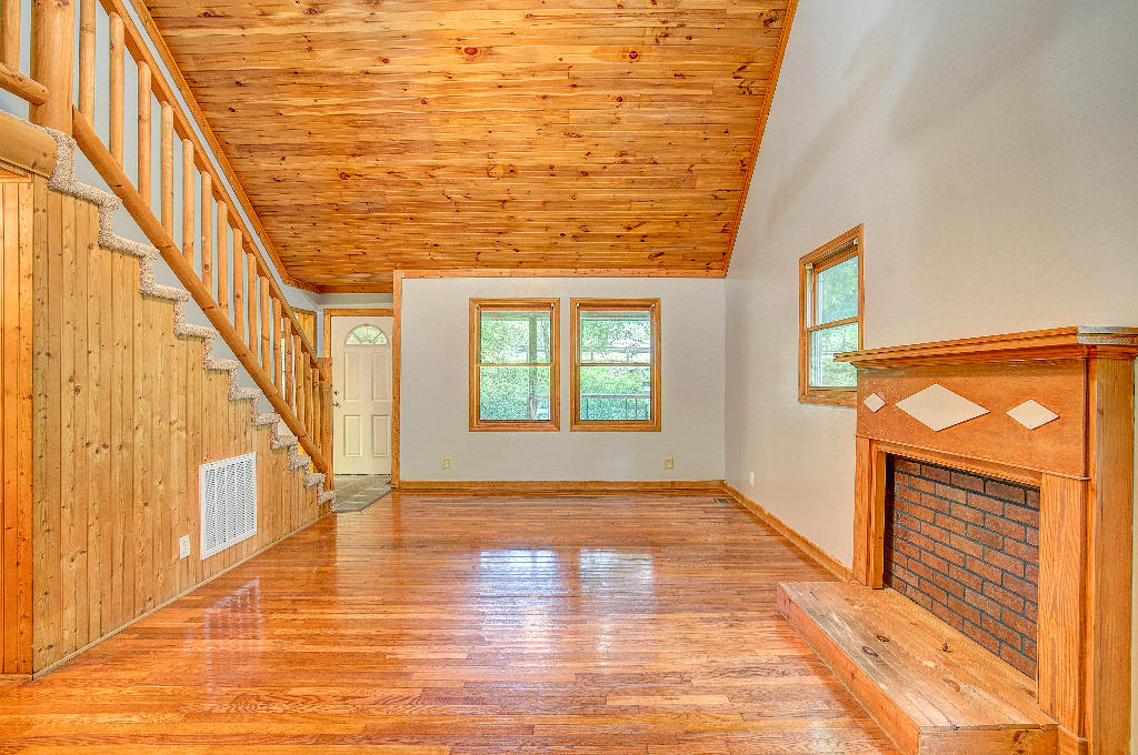 1019 Highway 321 Hampton, TN 37658 - Photo 3 of 26 01