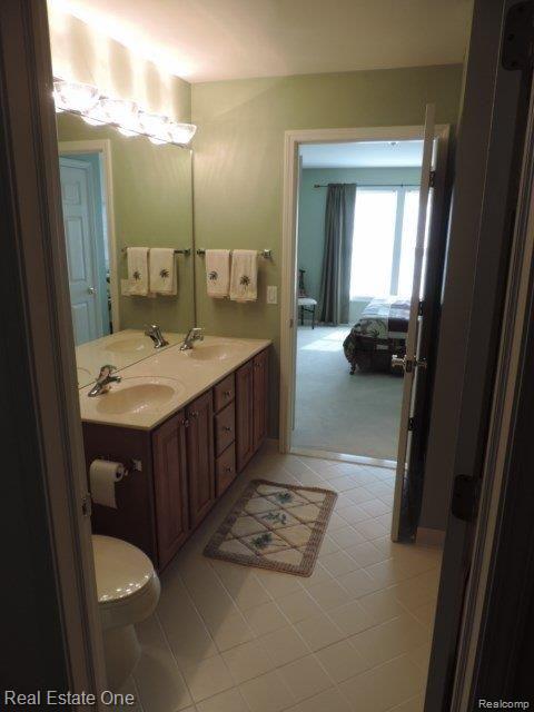 5901 Stonehaven Boulevard Rochester, MI 48306 - Photo 22 of 25 Jack & Jill bath