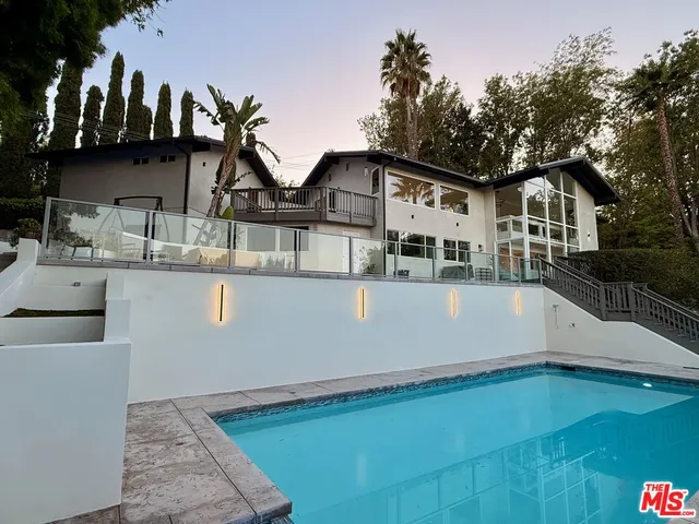 $2,500,000 | 4854 Brewster Drive, Tarzana, CA 91356