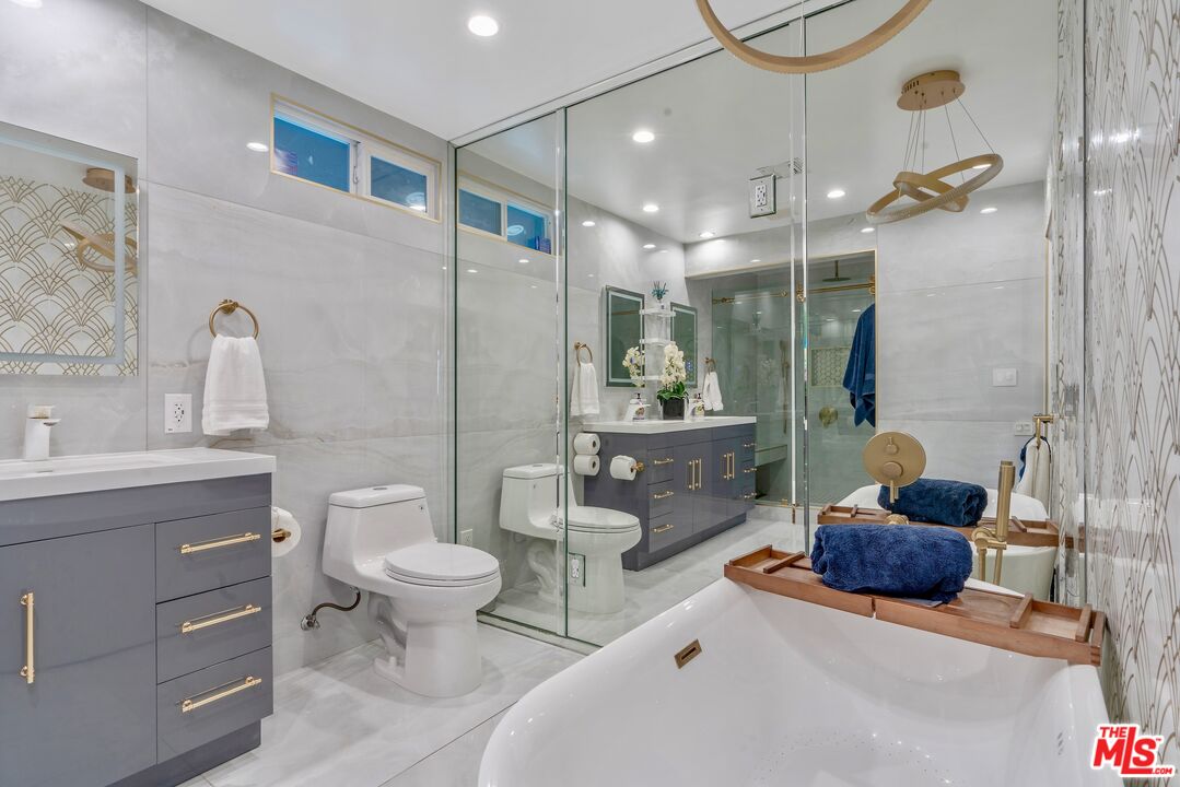 4854 Brewster Drive Tarzana, CA 91356 - Photo 39 of 60