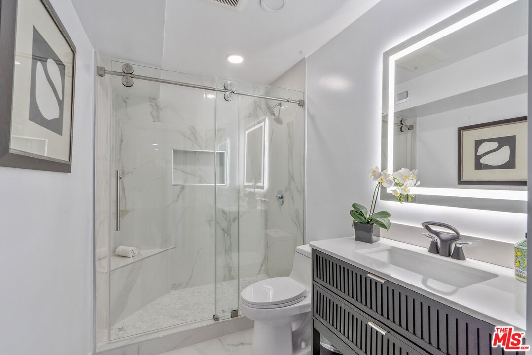 4854 Brewster Drive Tarzana, CA 91356 - Photo 47 of 60