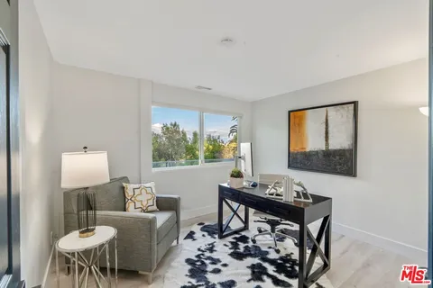 $2,500,000 | 4854 Brewster Drive, Tarzana, CA 91356