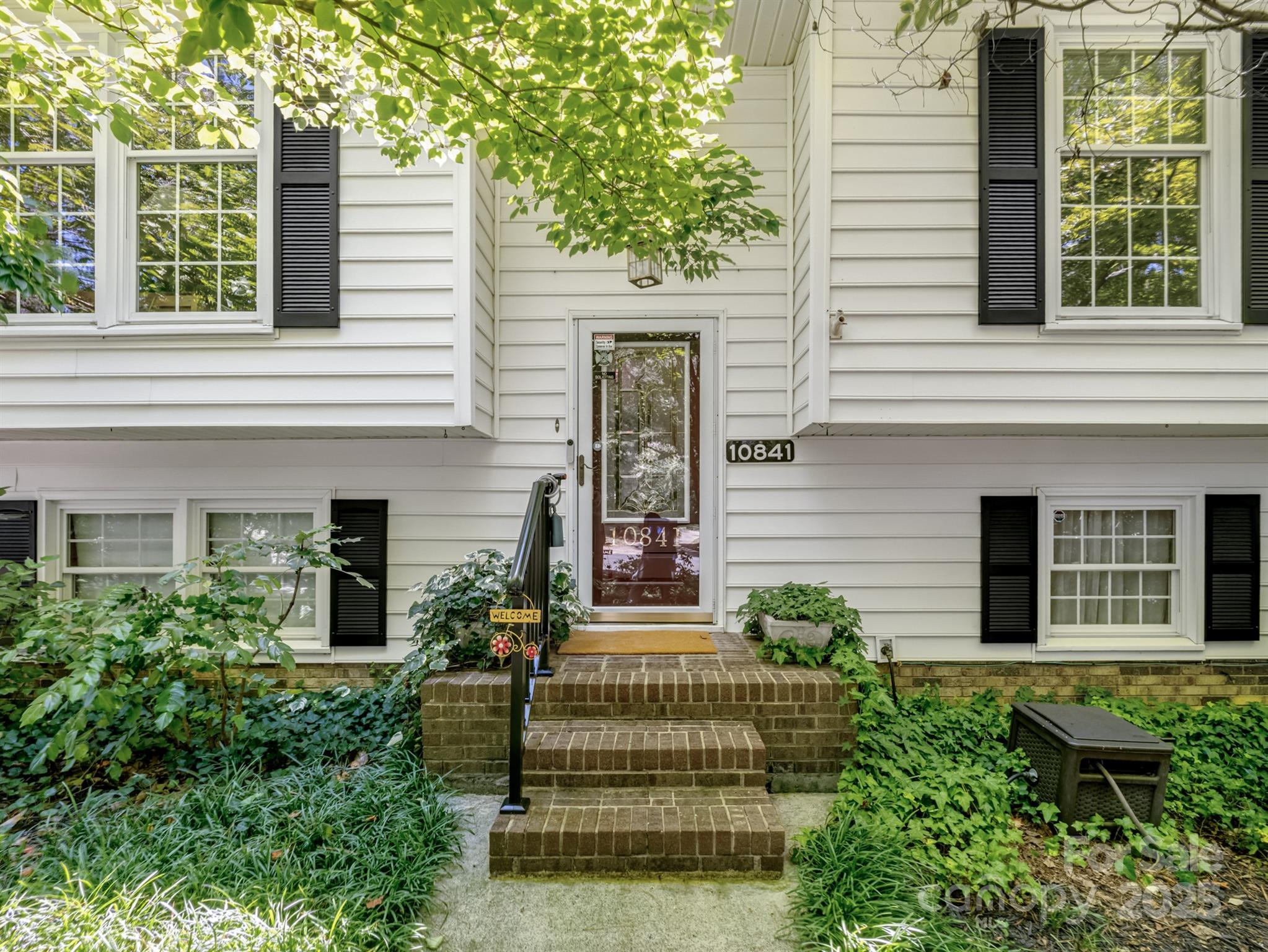 10841 Flat Iron Road Charlotte, NC 28226 - Photo 2 of 45