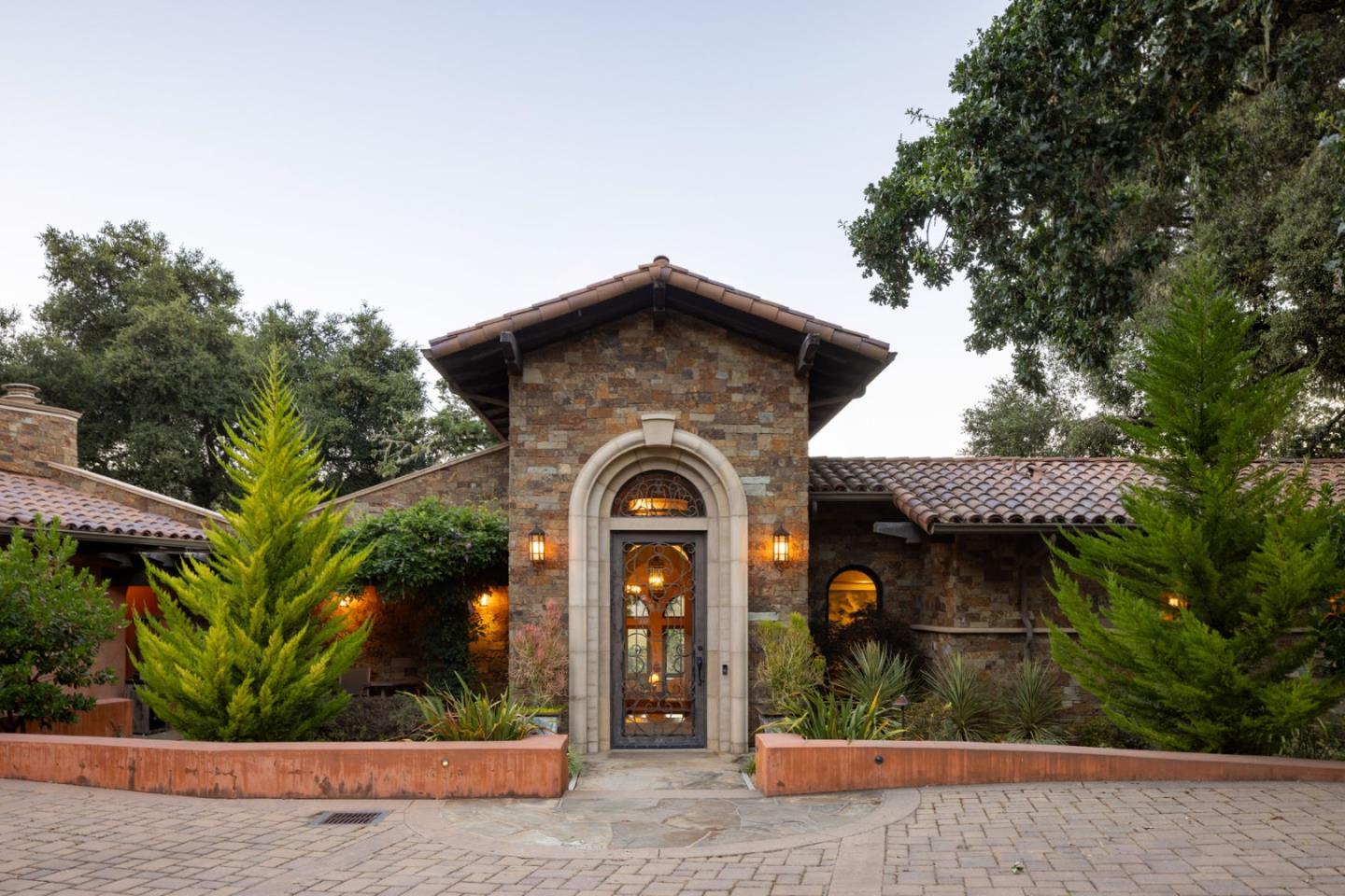 4 Rumsen Trace Carmel, CA 93923 - Photo 4 of 21 a view of a garden