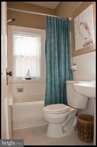 9411 Garwood Street Silver Spring, MD 20901 - Photo 11 of 30 Bath #1