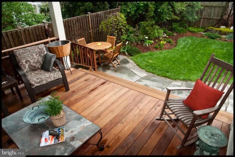 9411 Garwood Street Silver Spring, MD 20901 - Photo 12 of 30 Back porch