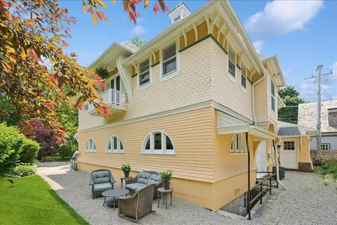 $2,995,000 | 202 Greenwood Street, Evanston, IL 60201
