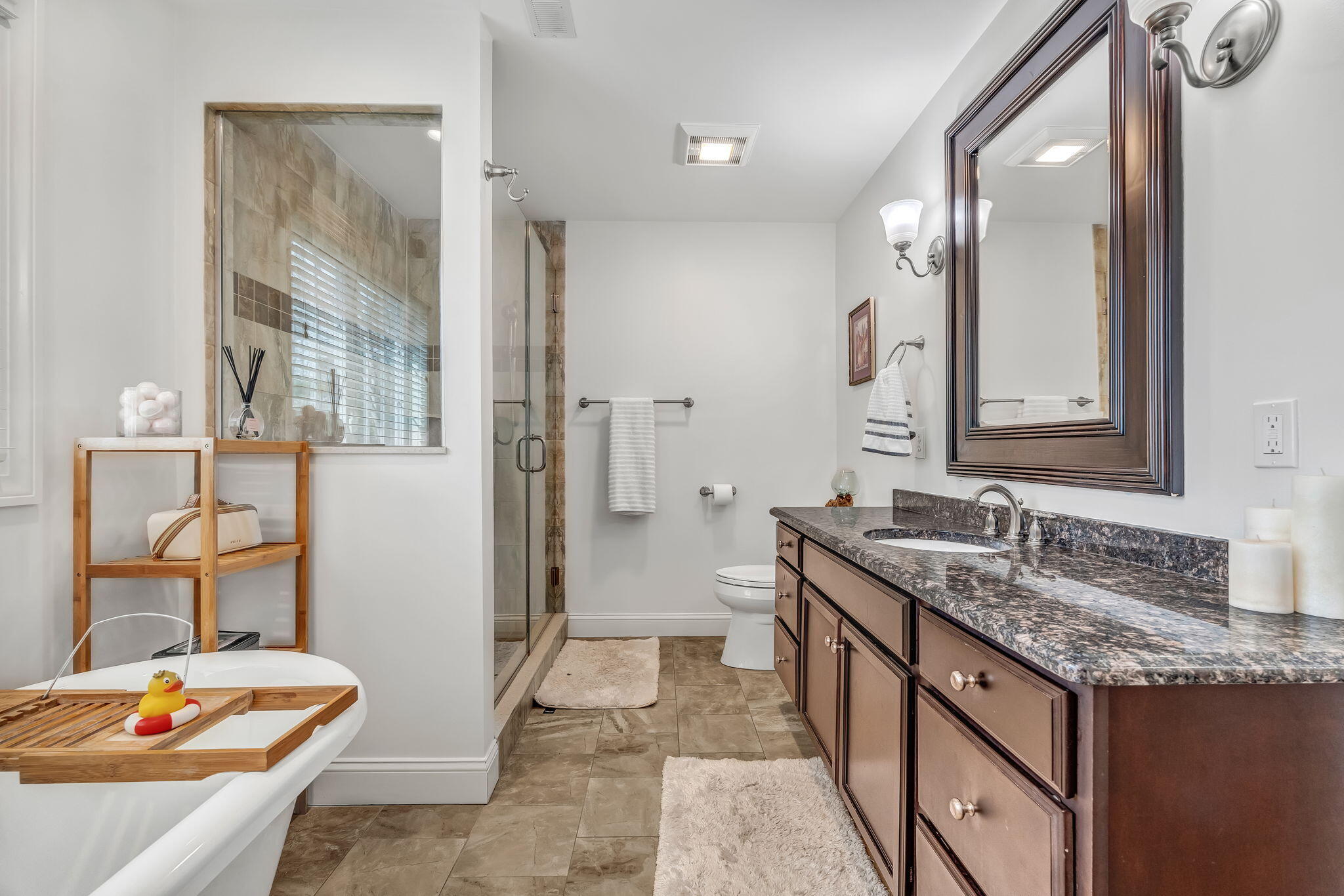 70 Rose Way Wells, ME 04090 - Photo 26 of 71 Primary en-suite