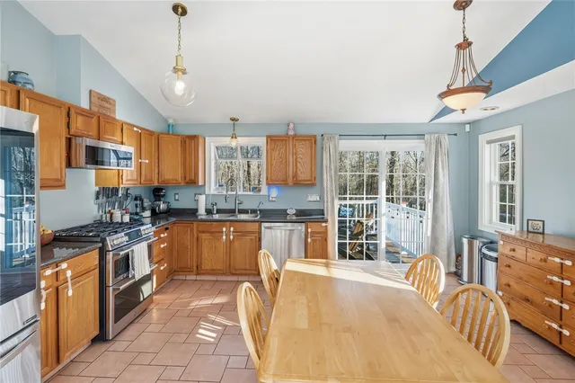 $549,900 | 1720 Harkney Hill Road, Coventry, RI 02816