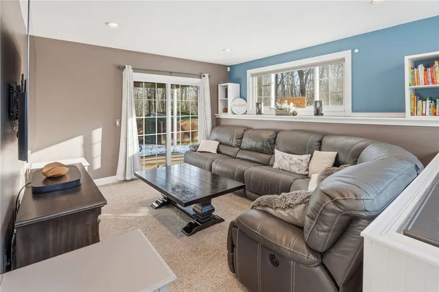 $549,900 | 1720 Harkney Hill Road, Coventry, RI 02816