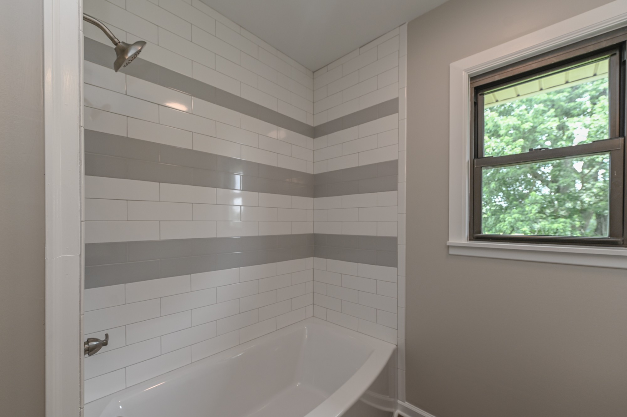 4334 Mt Zion Road Springfield, TN 37172 - Photo 8 of 52 a bathroom with a bathtub