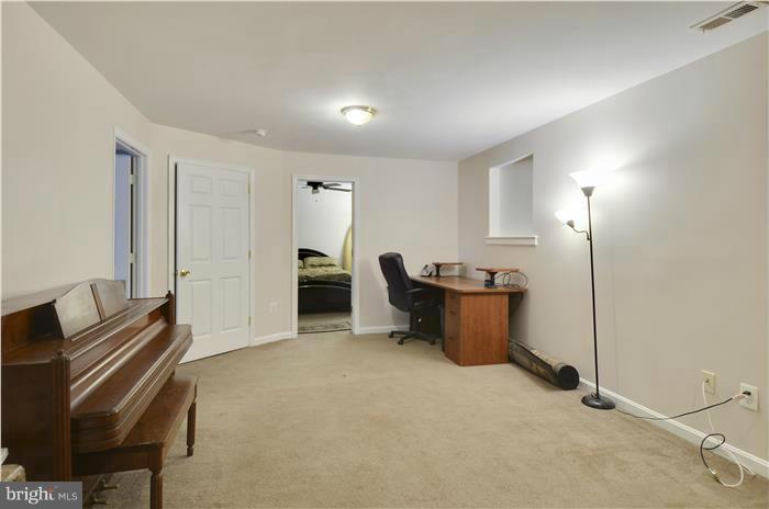 1211 Hollyoak Road Odenton, MD 21113 - Photo 15 of 30 Interior (General)