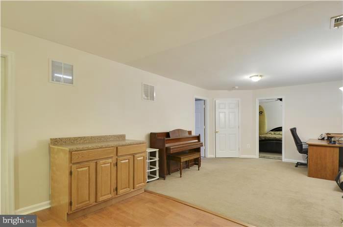 1211 Hollyoak Road Odenton, MD 21113 - Photo 16 of 30 Family Room