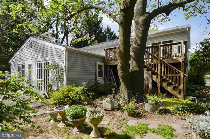 1211 Hollyoak Road Odenton, MD 21113 - Photo 25 of 30 Exterior (Rear)