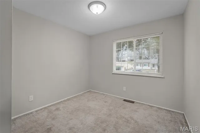 $190,000 | 4814 Orange Blossom Lane, Hazelwood, MO 63042