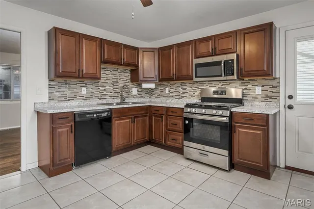 $190,000 | 4814 Orange Blossom Lane, Hazelwood, MO 63042