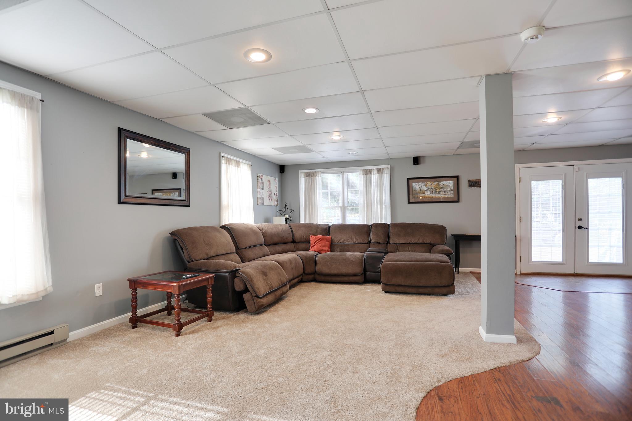 8439 Neck Road Williamsport, MD 21795 - Photo 14 of 72 Family room