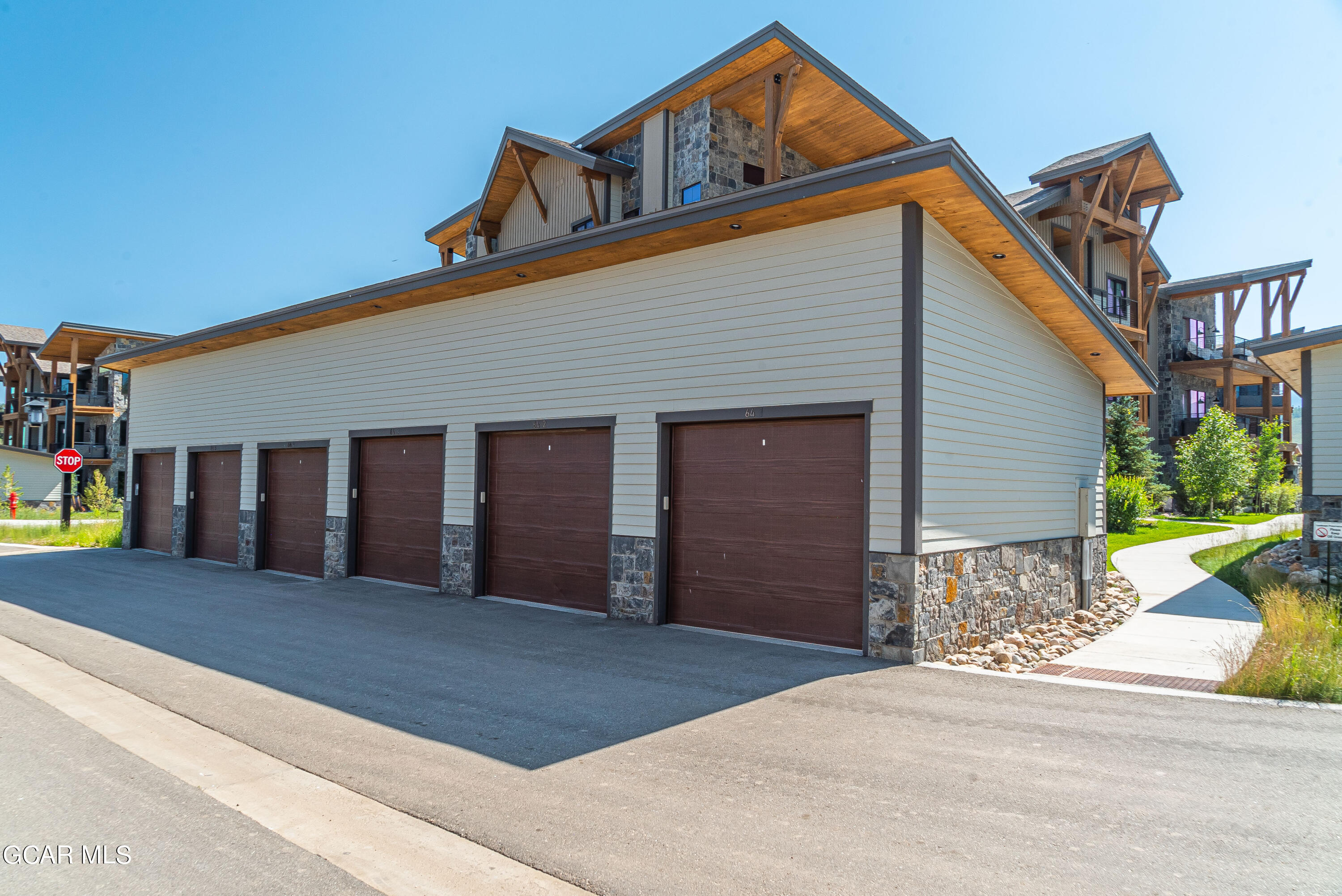 40 Springview Lane, Unit B104 Fraser, CO 80442 - Photo 37 of 46 Garage