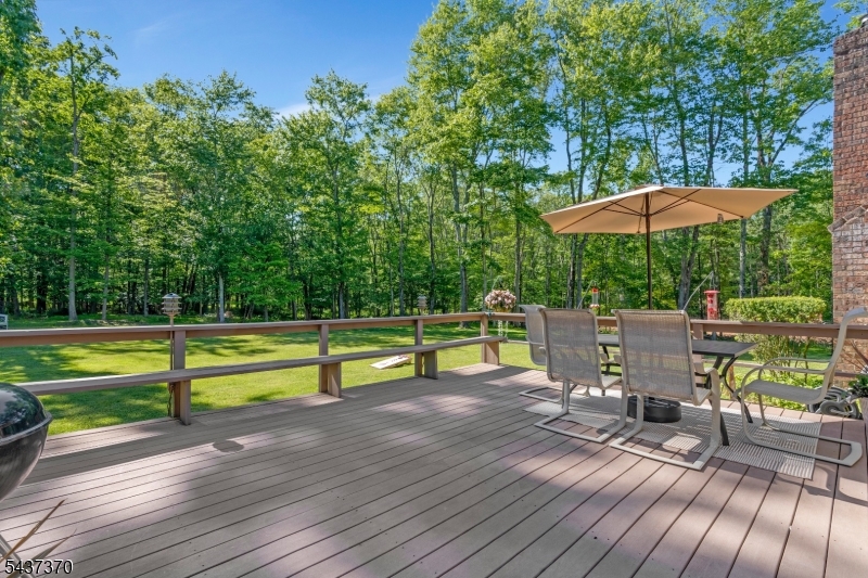 9 Grouse Road Warren, NJ 07059 - Photo 30 of 43