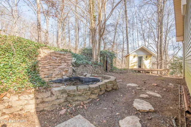 $750,000 | 121 Old State Circle, Powell, TN 37849
