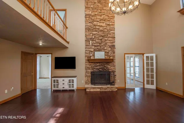 $750,000 | 121 Old State Circle, Powell, TN 37849