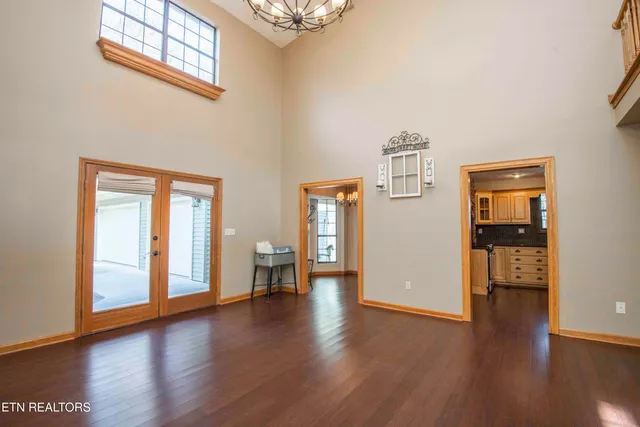 $750,000 | 121 Old State Circle, Powell, TN 37849