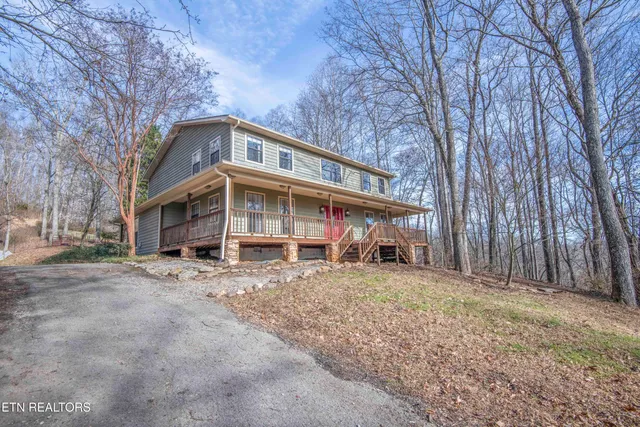 $750,000 | 121 Old State Circle, Powell, TN 37849